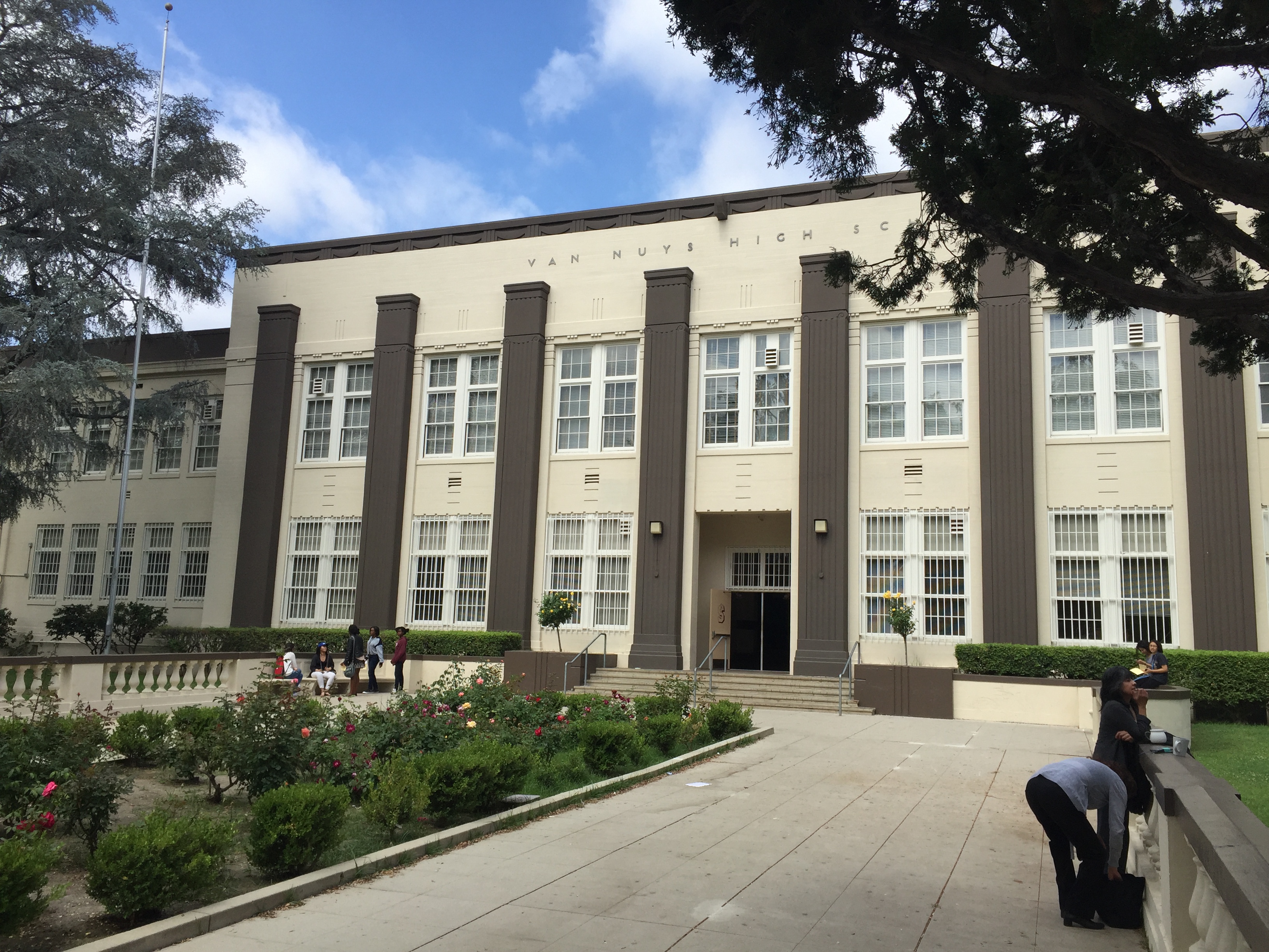 Schools to be closed until May 1, Superintendent Beutner announces
