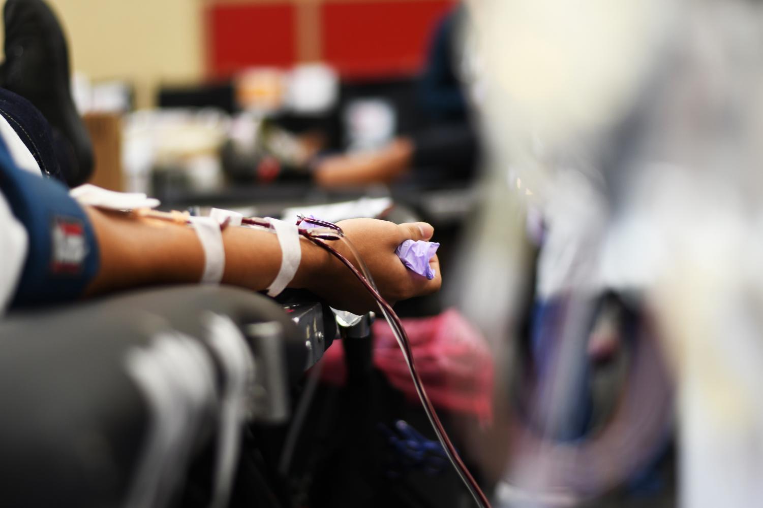 Van Nuys Gives Blood