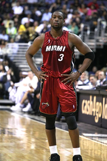 The Flash against the Wizards on 04/04/09. Wade finished with 33 points and 8 assists and the Miami Heat won 118-104.