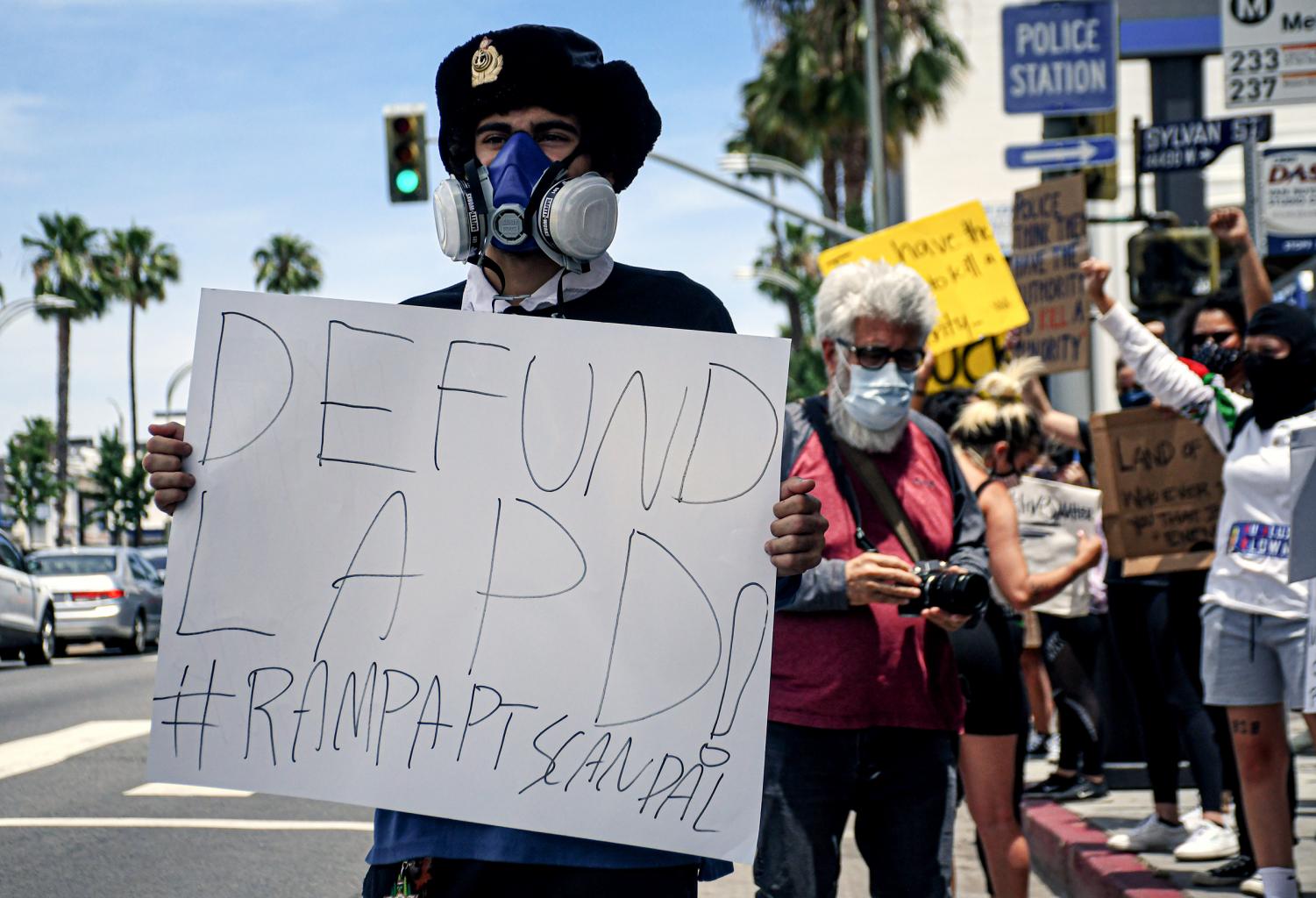 IMAGES: George Floyd protestors at Van Nuys City Hall