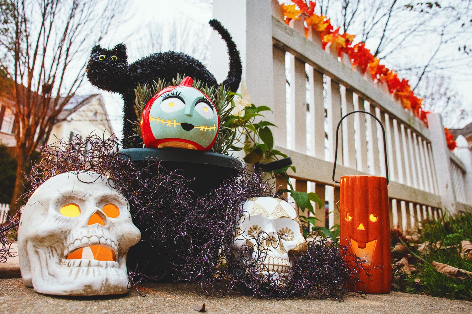 Celebrate safely with these scary pictures around the neighborhood