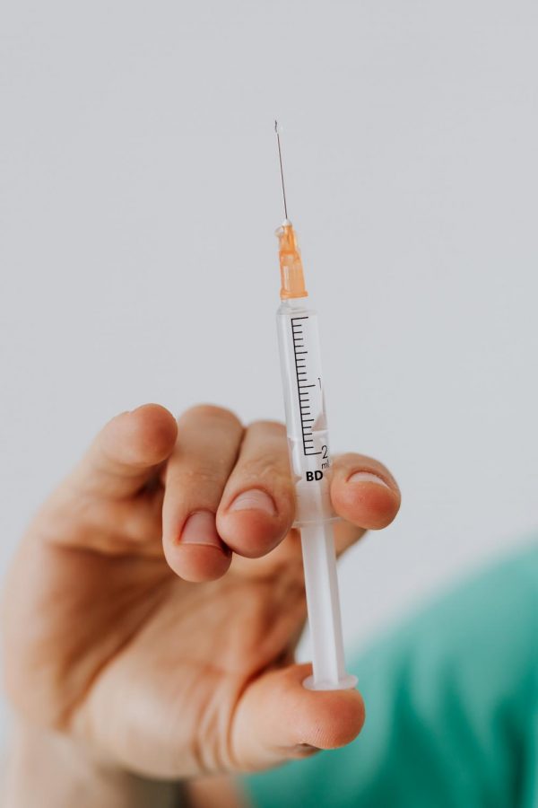 A working coronavirus vaccine may be readily available in the US by the end of the year.