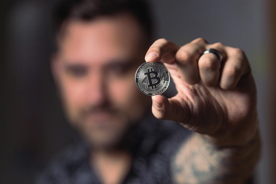 A man struggles to access the bitcoins he had stored in password-encrypted device nearly a decade ago which are now worth $220 million. Students also investing echo similar concerns.