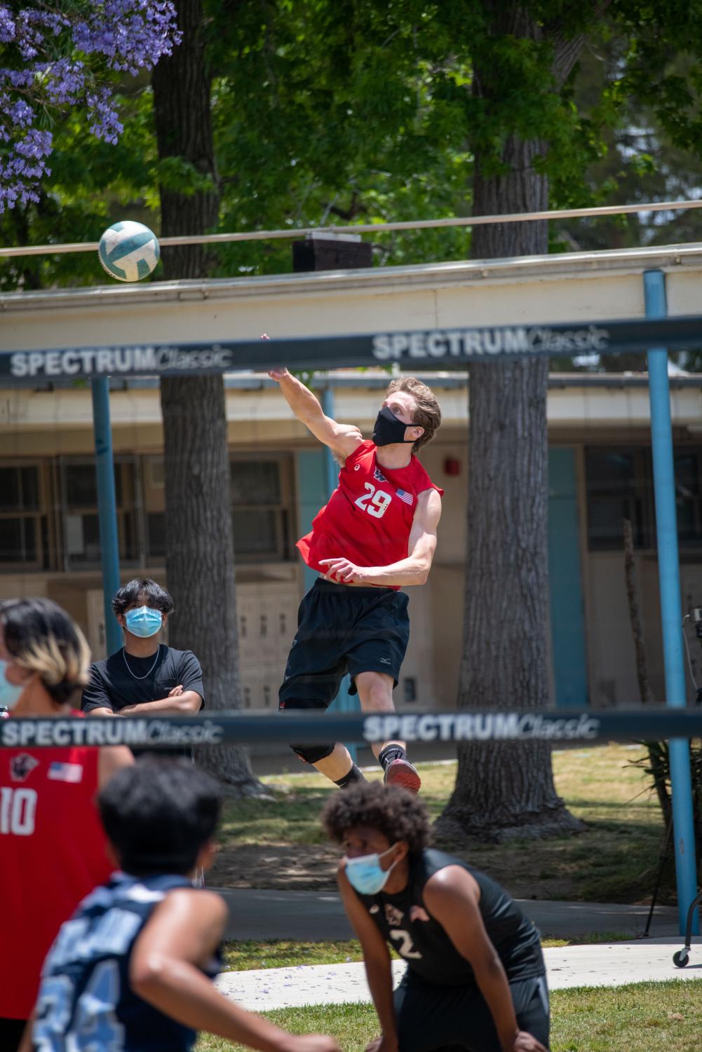 D1 CHAMPS | Boys Volleyball wins 6th city title