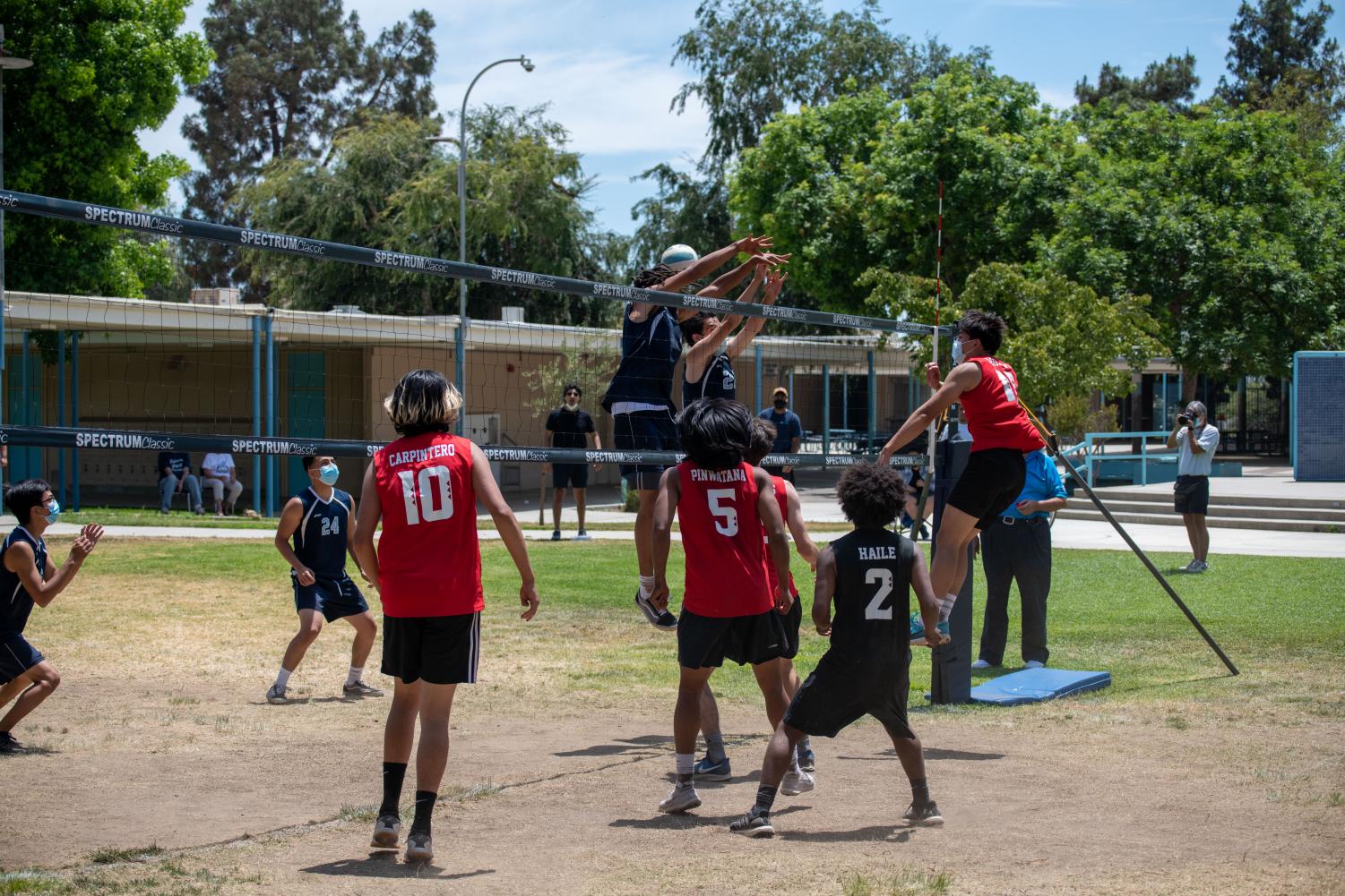 D1 CHAMPS | Boys Volleyball wins 6th city title