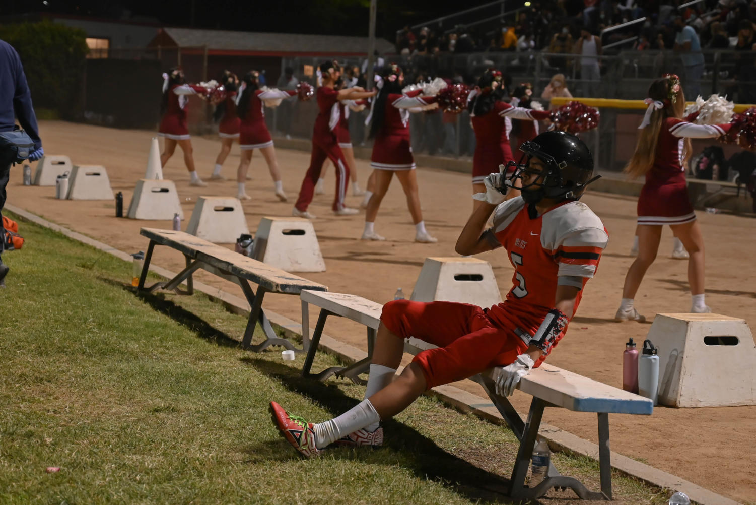 FOOTBALL | Wolves are pummeled too early for a Homecoming game miracle