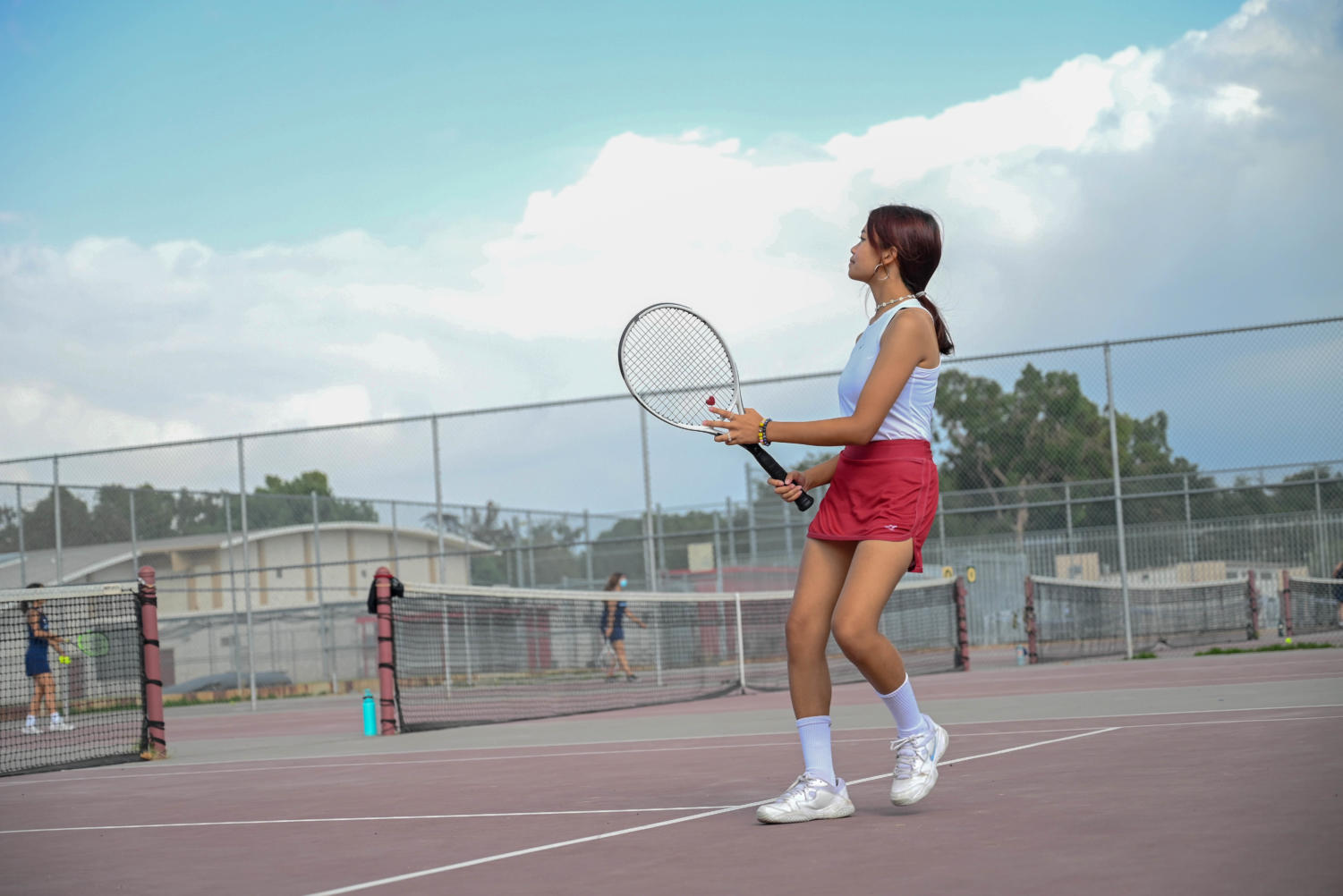 TENNIS | Girls team secure spot in the playoffs with a strong win over the Spartans