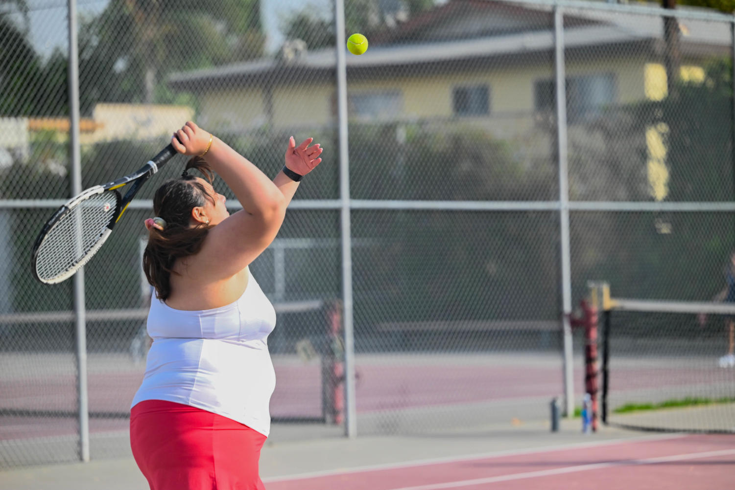 TENNIS | Girls team secure spot in the playoffs with a strong win over the Spartans