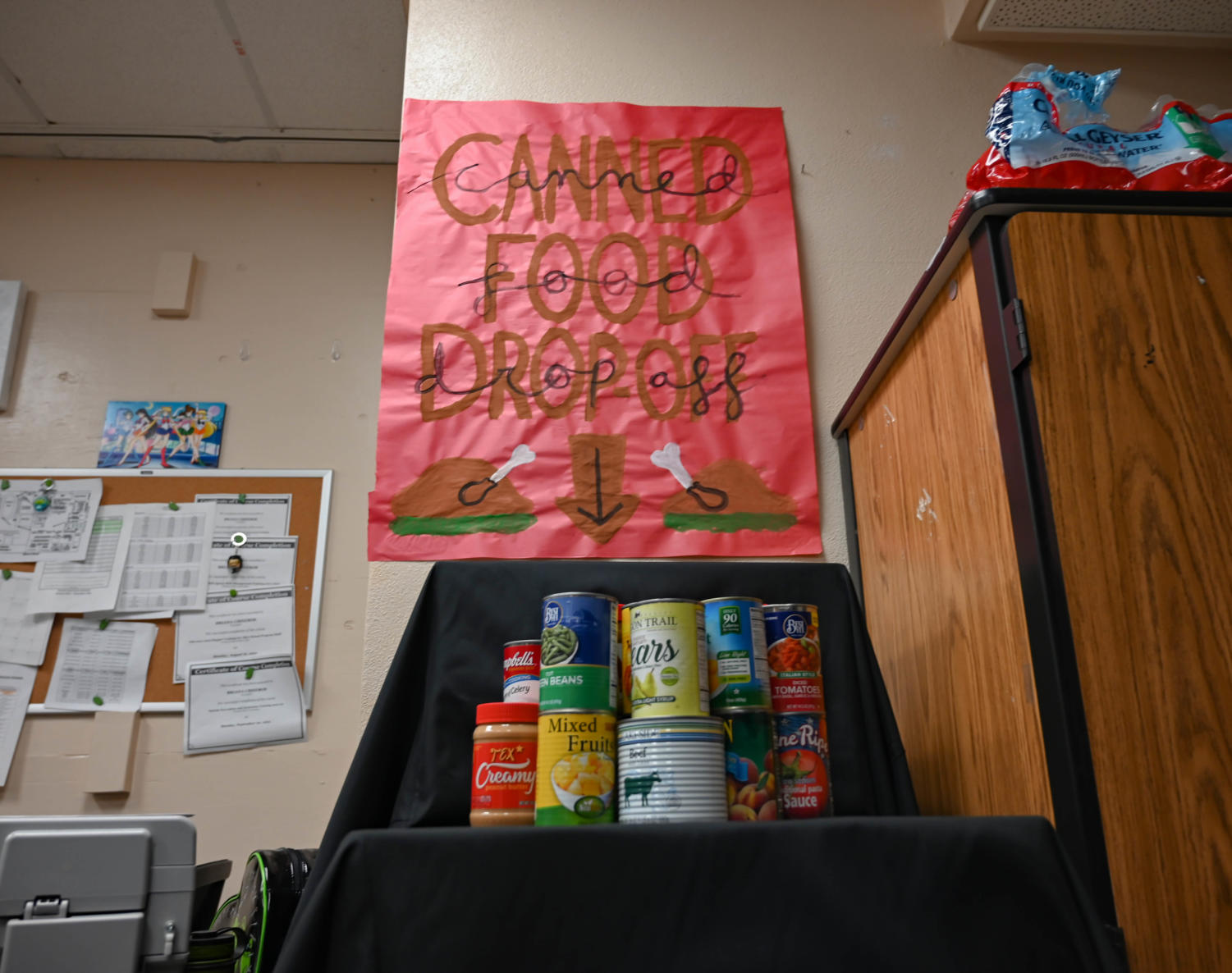 ASB seeks donations for a local food pantry