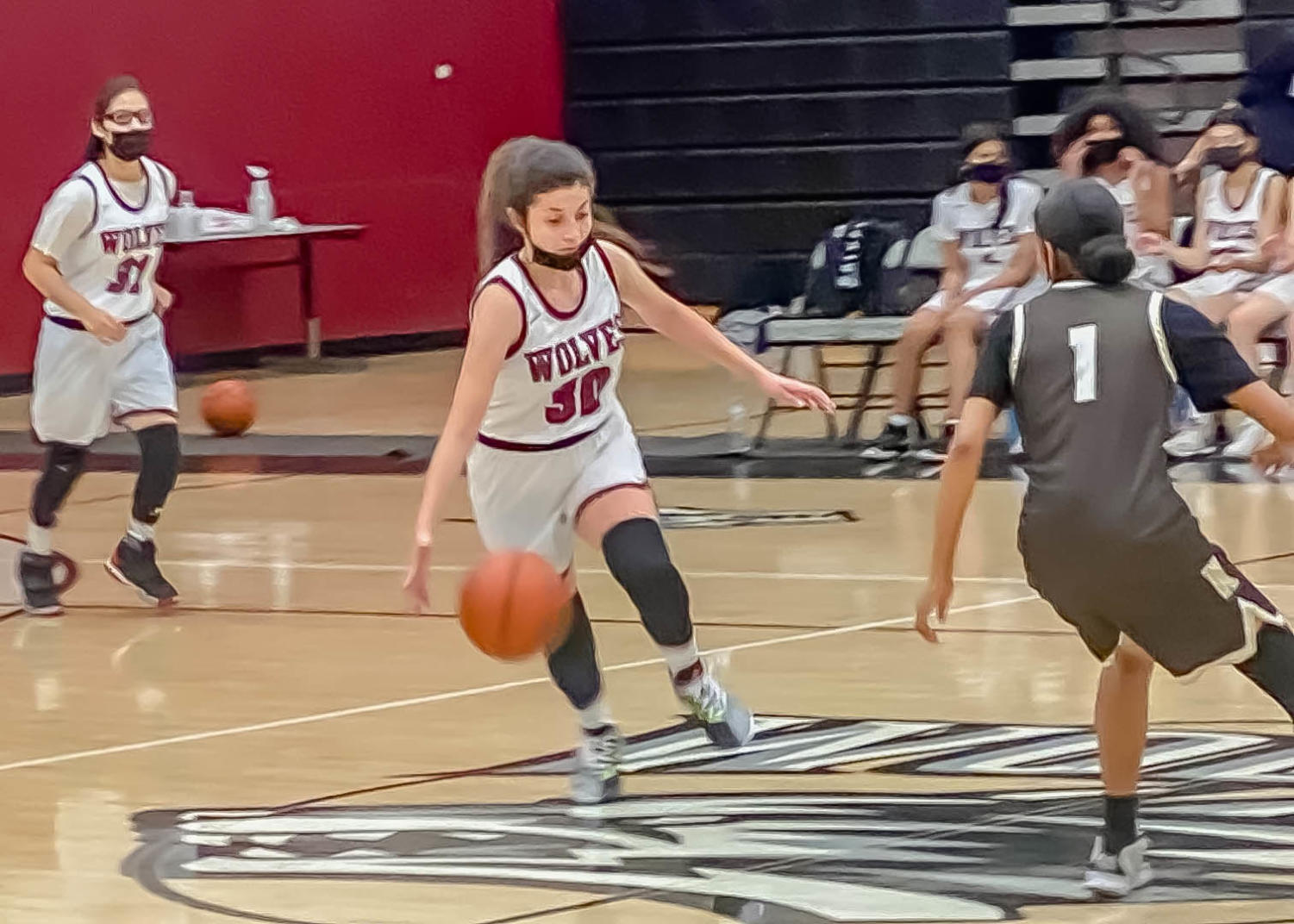 GIRLS BASKETBALL | Wolves look deadly with their second straight win