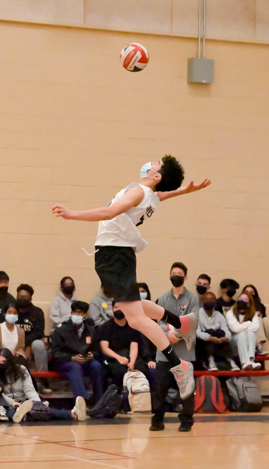BOYS VOLLEYBALL | The Wolves are unbeaten in first two games