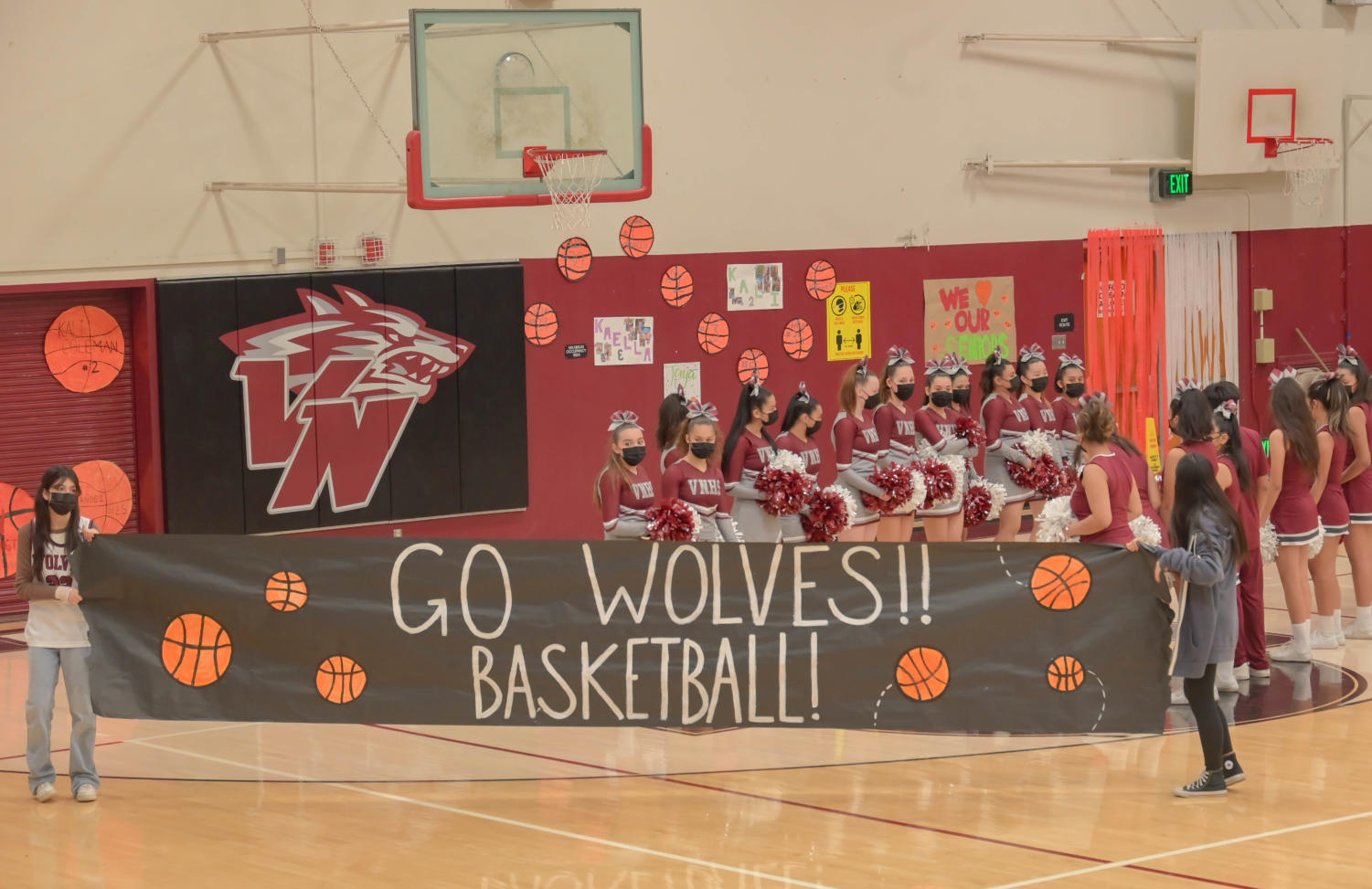 GIRLS BASKETBALL | The Wolves look ready to win the whole division