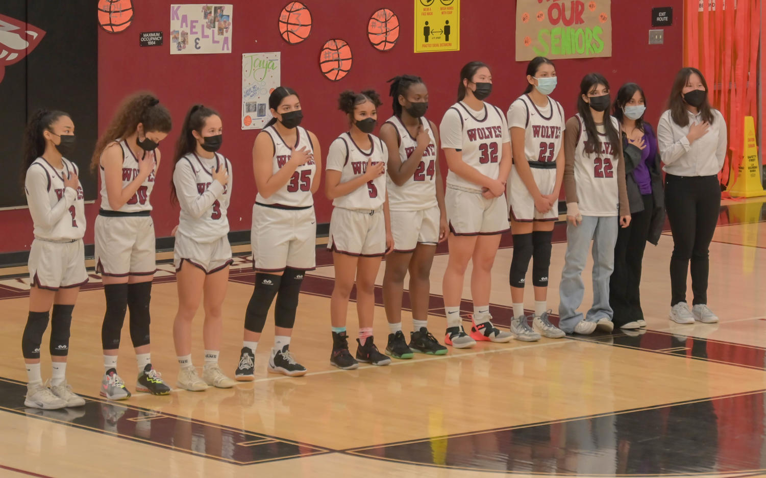 GIRLS BASKETBALL | The Wolves look ready to win the whole division