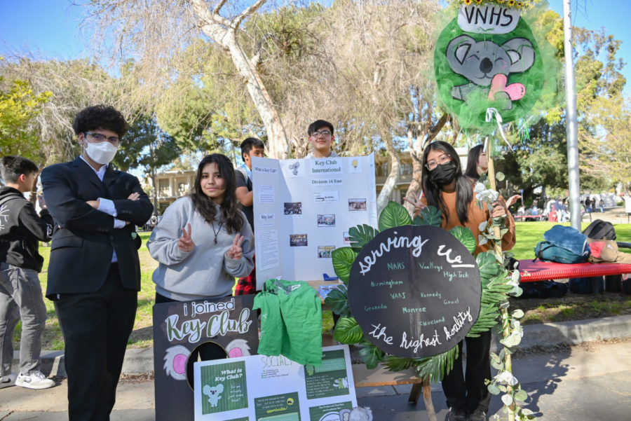 Key Club returns for another club rush and continues to be one of the most popular club choices within the student body. With their vibrant iconic green, picture opportunities and enthusiastic club members walking around the quad  to direct students, a lot of students signed up for their club. 