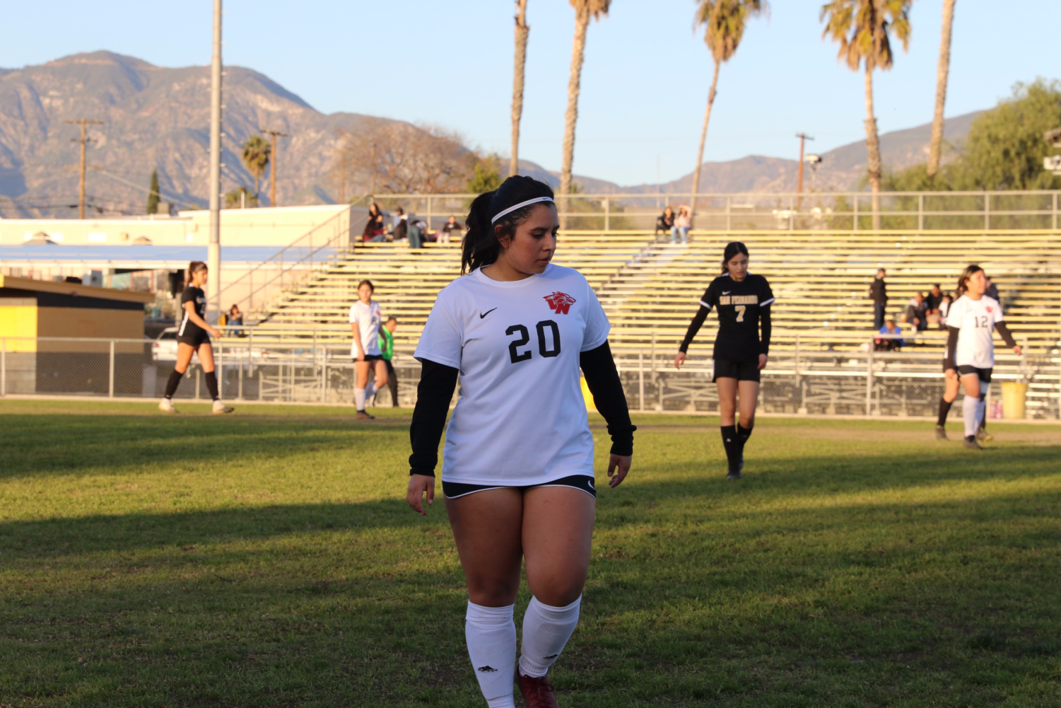 Girls soccer end the season with a loss against San Fernando Tigers
