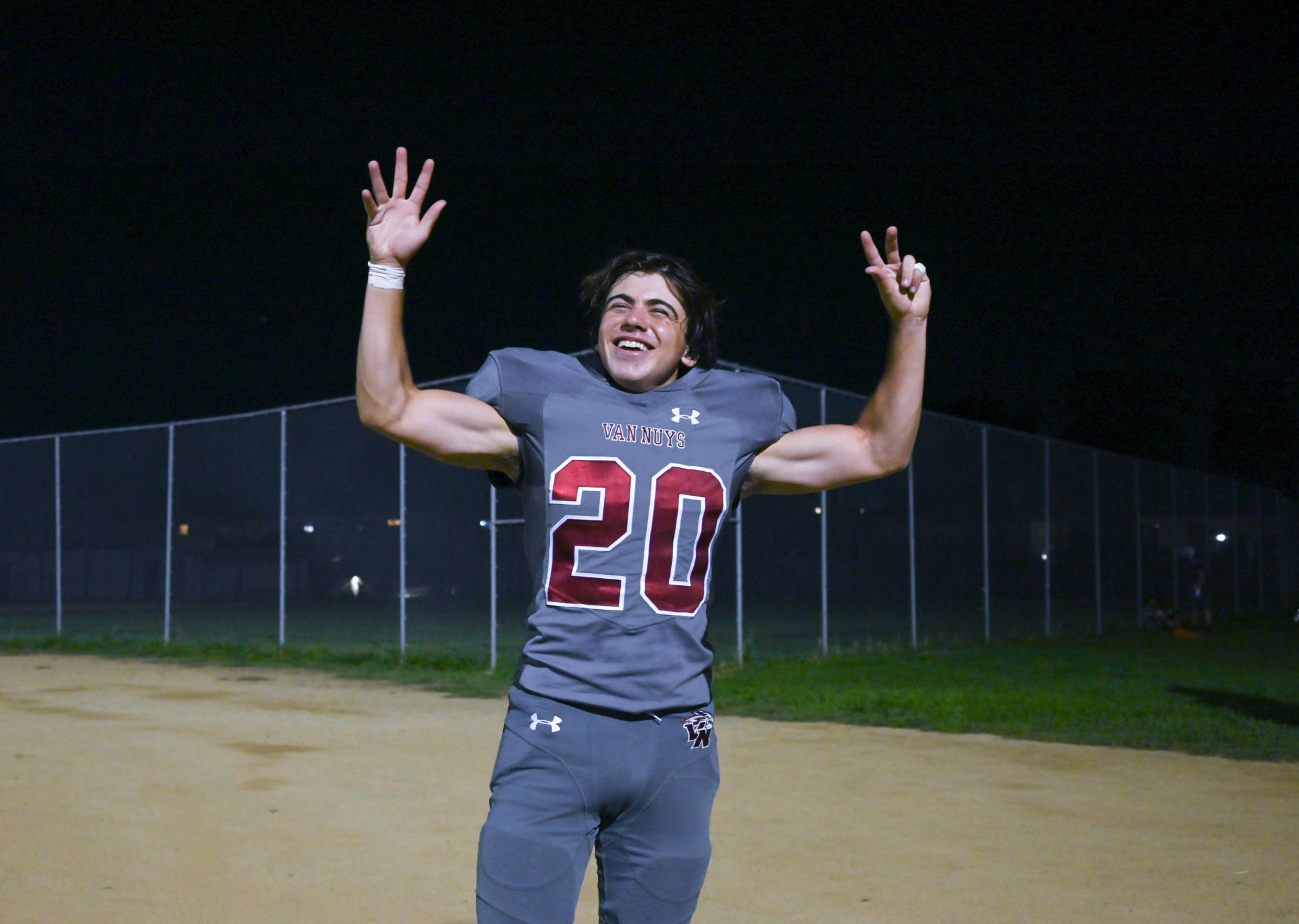 Coming off a two-game losing streak, the varsity football team sharpened their claws and tore the Suns to shreds in a blockbuster 47-0 blowout.