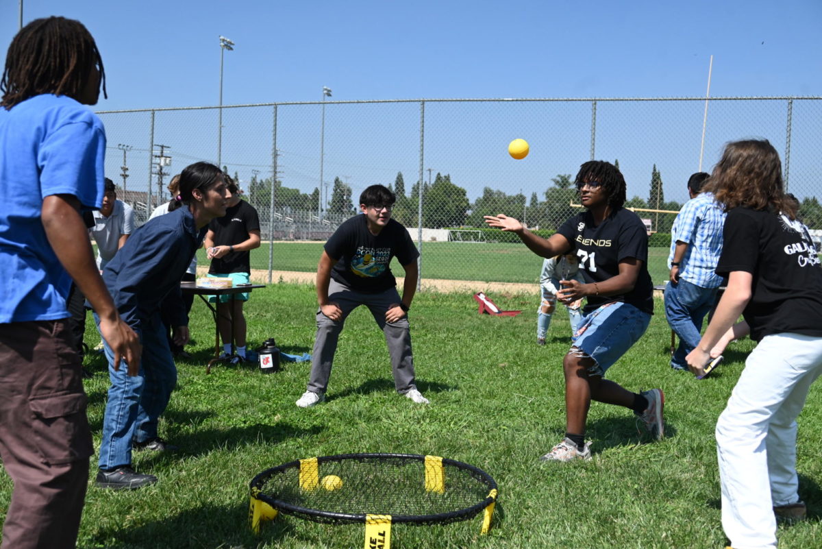  Students play spikeball together at Senior Kickoff.
