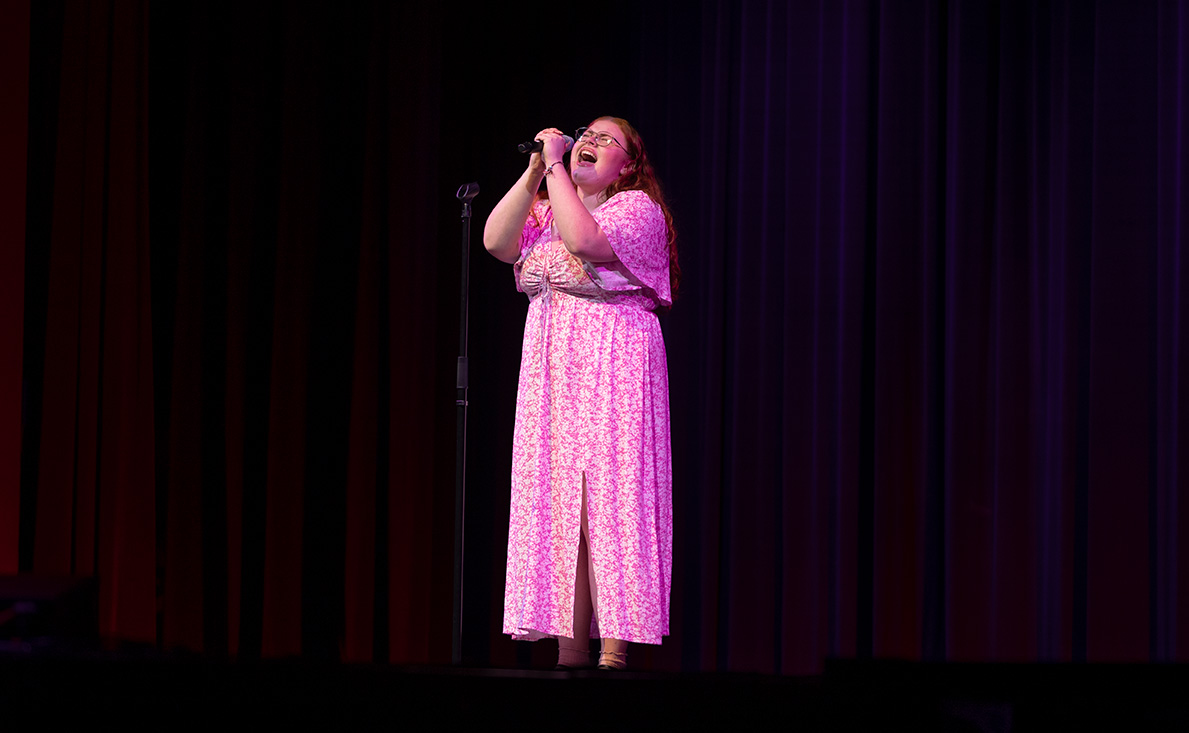 During the romantic season, students from the Choir Program performed solo pieces, adding onto the sweet, heartwarming feel of Valentine’s Day.
