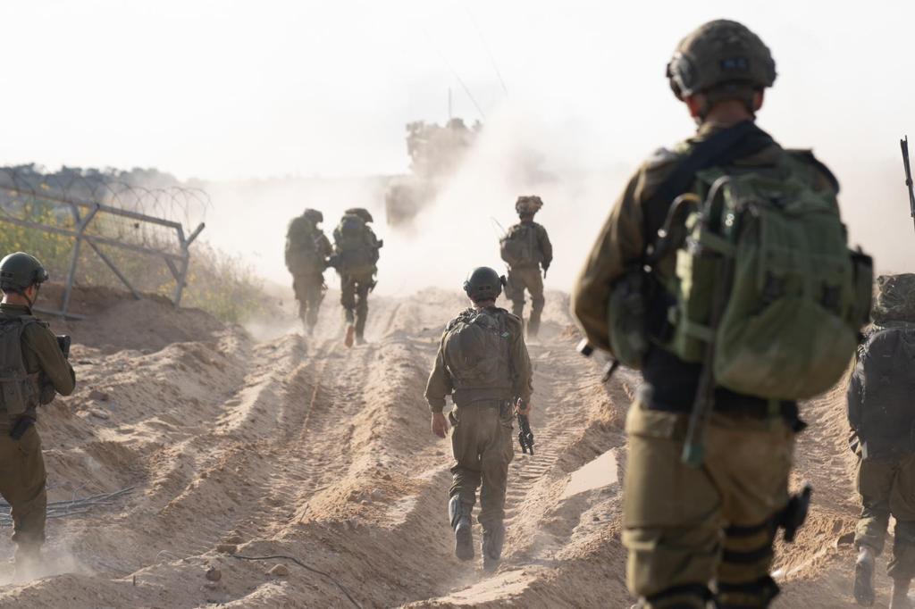 In spite of the severity of the conflict, the Israel-Hamas War has been viewed by social media as just another trend to cycle through. Many are posting inaccurate information in an effort to keep up with the fad.