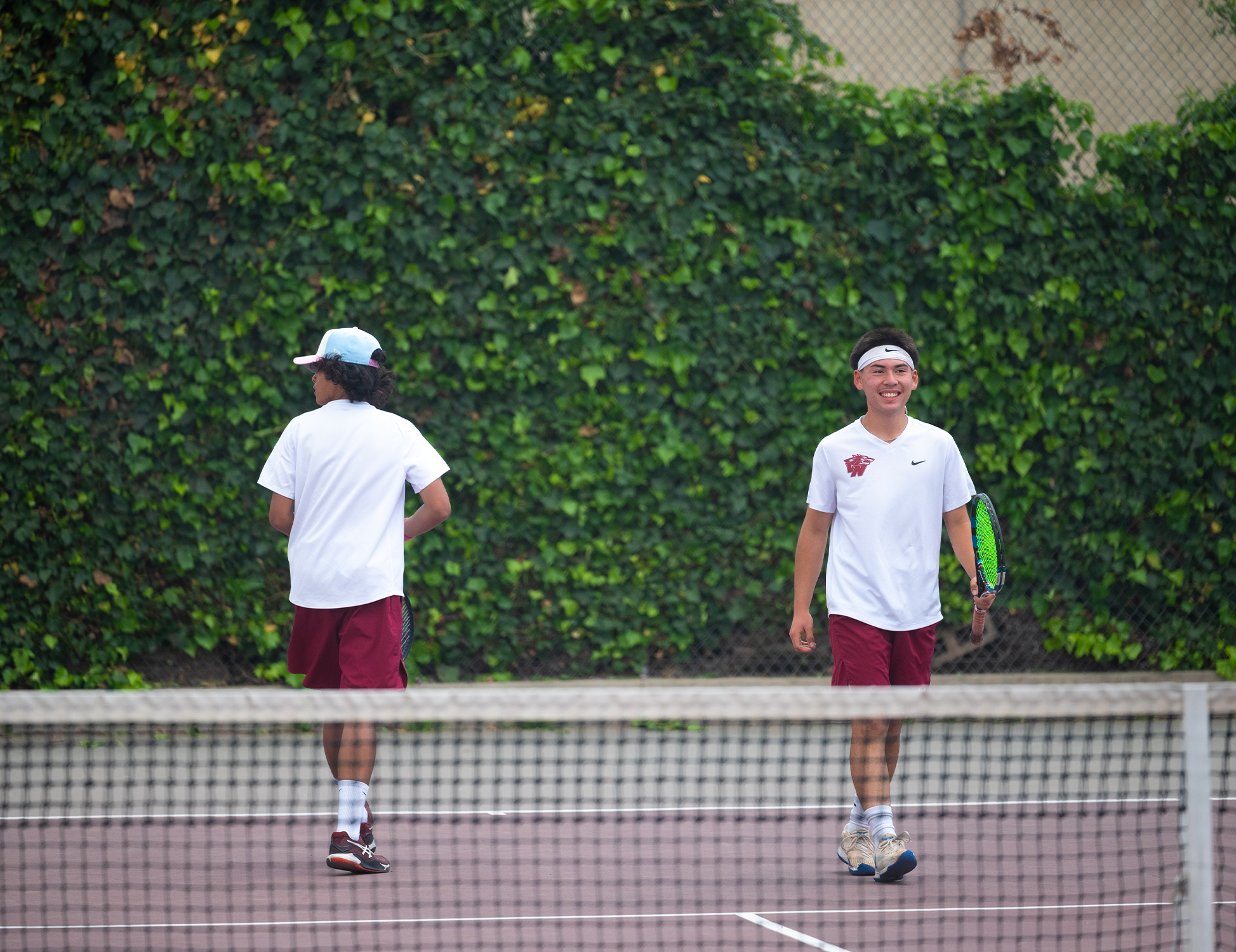 On Friday, April 26, boys tennis faces Los Angeles CES and lost 10.5-19