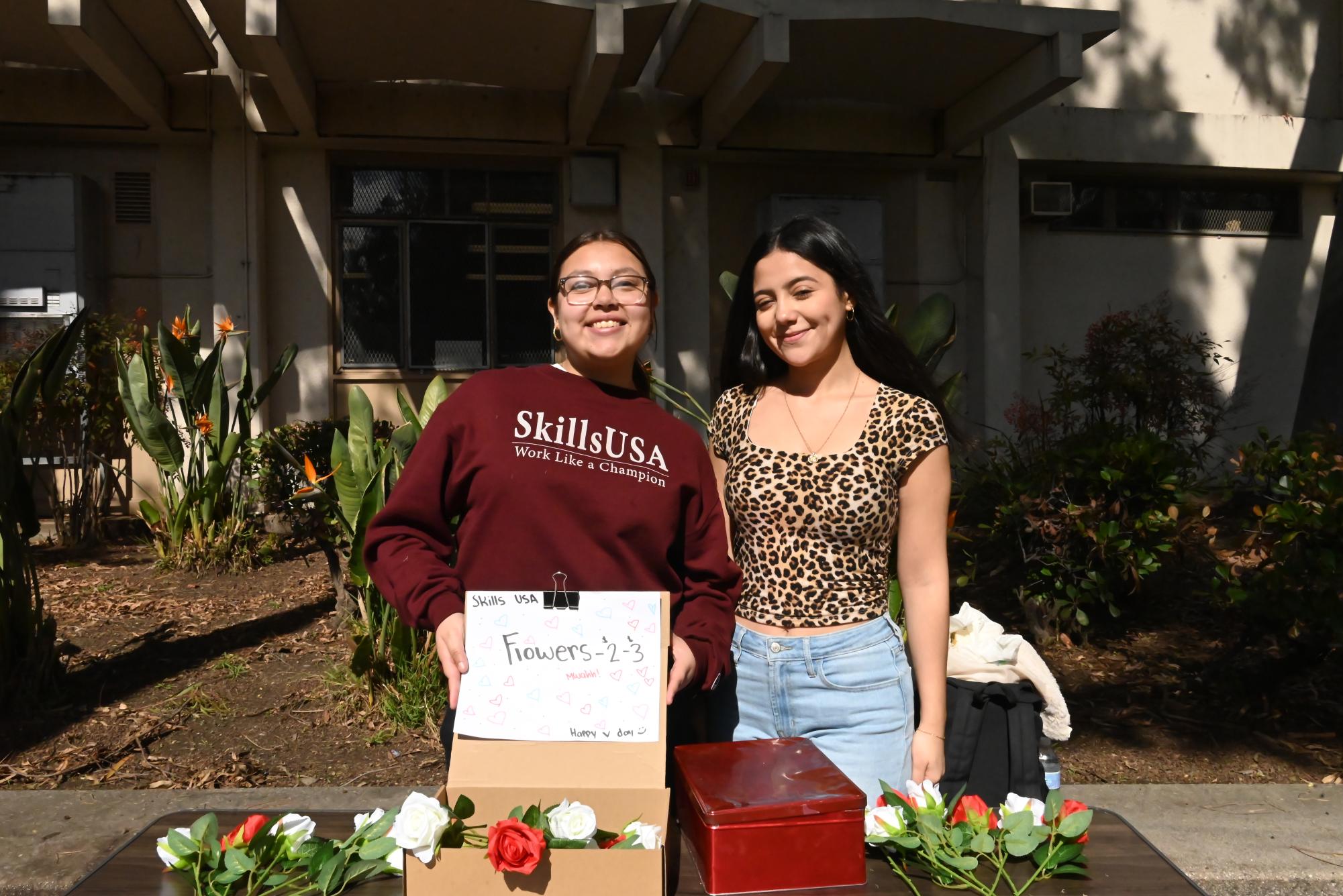 The Hearts Day Festival created a lively atmosphere with festive booths, music, and an array of gifts and treats, offering students a delightful Valentine’s Day experience.