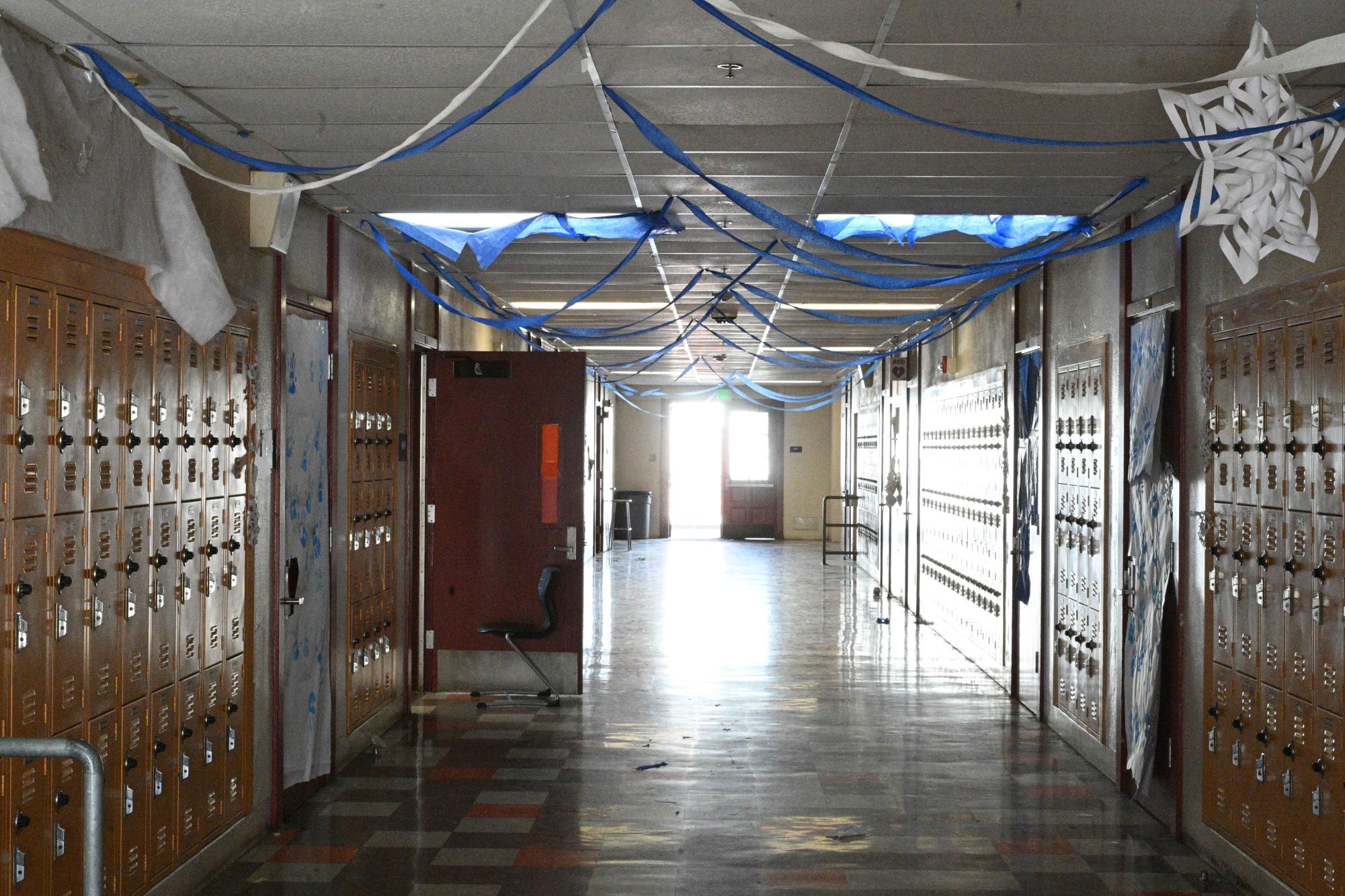 Students at the school are competing in a hallway decoration contest, transforming hallways into seasonal scenes. This event fosters creativity, teamwork, and school spirit among the classes.