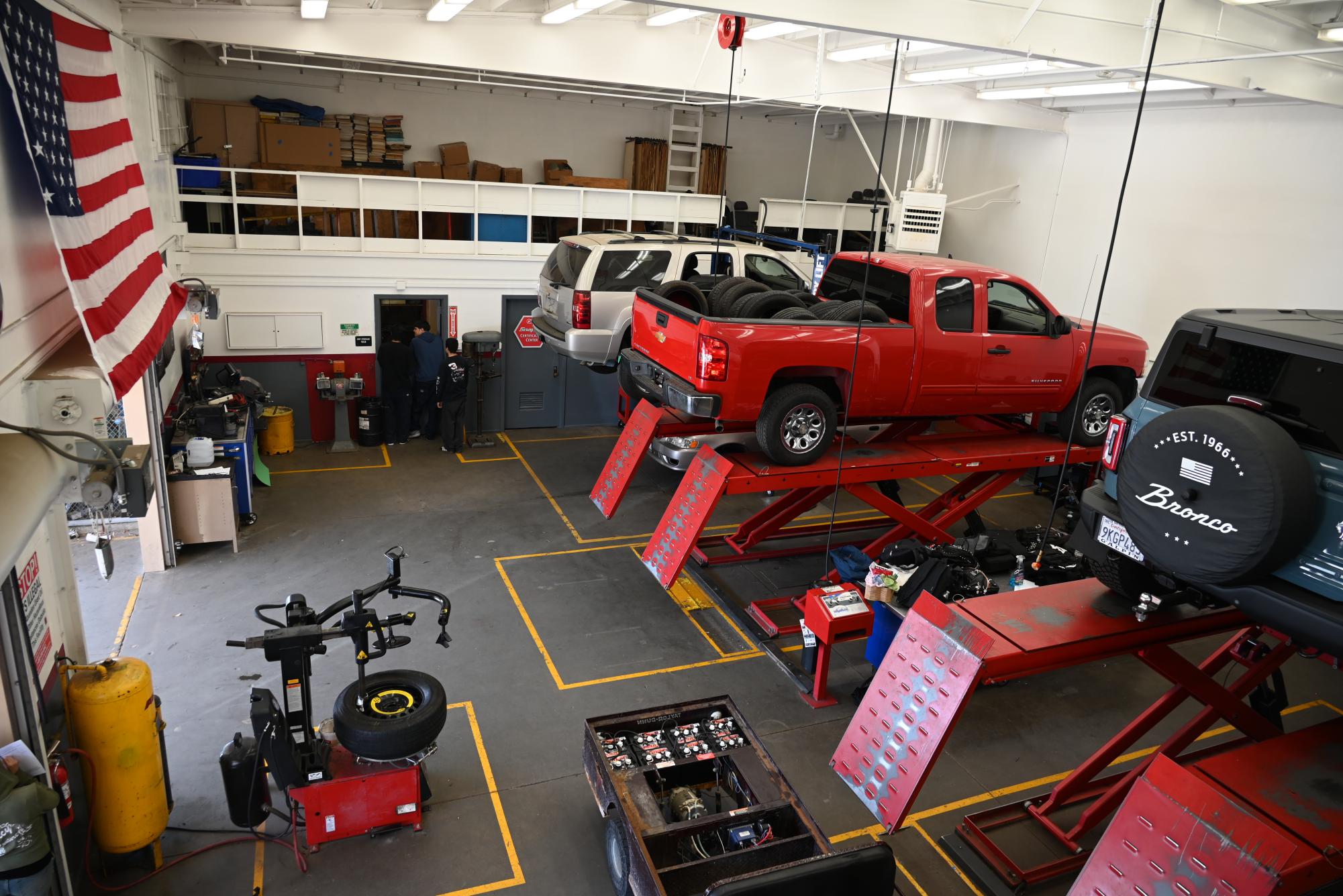 Van Nuys High School’s very own Mr. Joseph Agruso provides an inside look into his Period 3 auto shop class, and their daily routines. Either in his classroom, or his auto shop, he is able to transform basic teachings into long life lessons. Where he is able to provide a safe space for students to learn and strive in their automotive endeavors either independently or with his guidance.