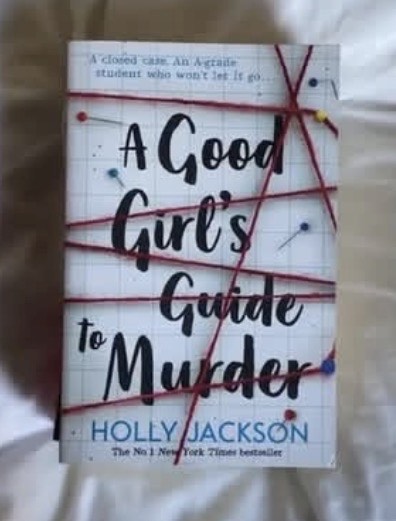 INSTAGRAM | @hibookcorner