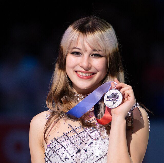  Smiley on the Smile  Alysa Liu during the medal ceremony at the 2026 United States Figure Skating Championships.