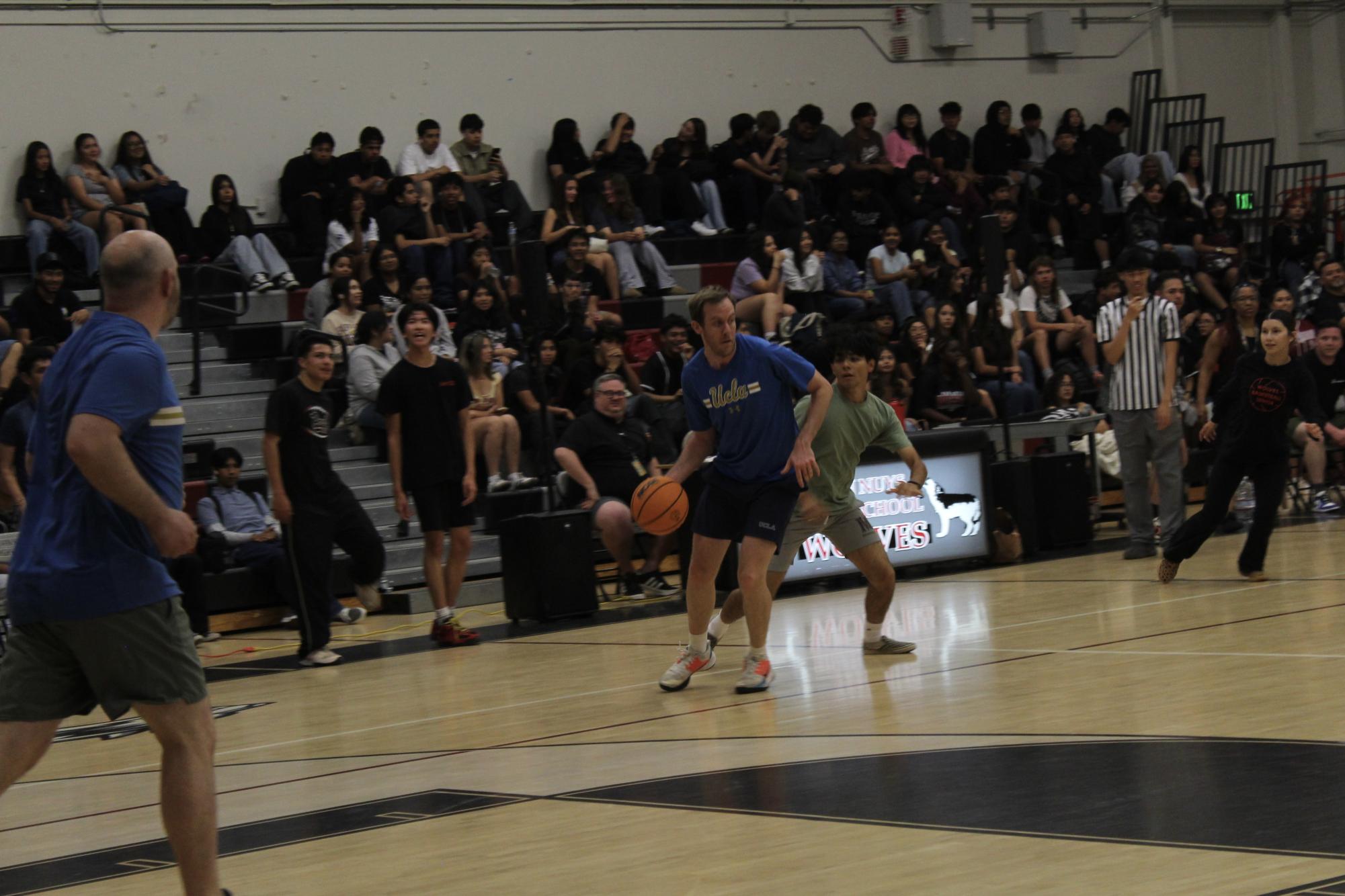 As March Madness approaches, even Van Nuys High School is ready to participate and show off their basketball skills. During the week of March 9, the students participated in basketball games to win and eventually face the teachers in the ultimate showdown on Friday, March 13. Ultimately, the seniors beat the other students and competed against the teachers in a riveting game.