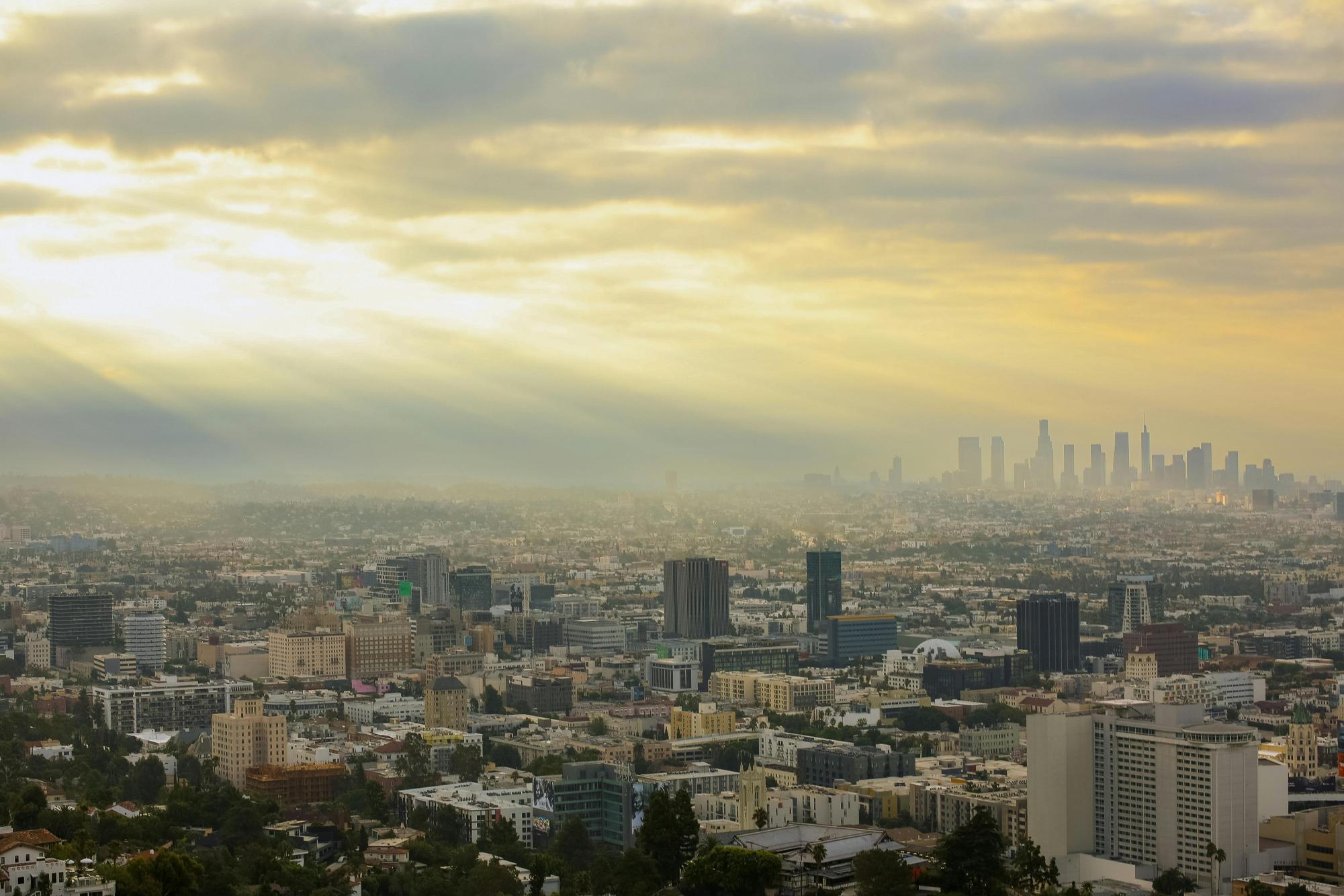 Van Nuys High enfrenta una disminución en la matrícula mientras el aumento de costos obliga a familias de Los Ángeles a mudarse