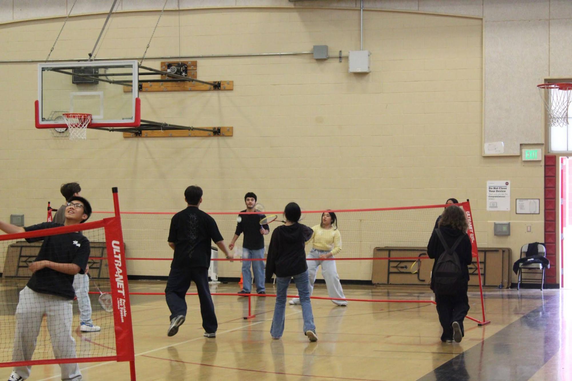 Van Nuys High School badminton club draws crowds every Tuesday