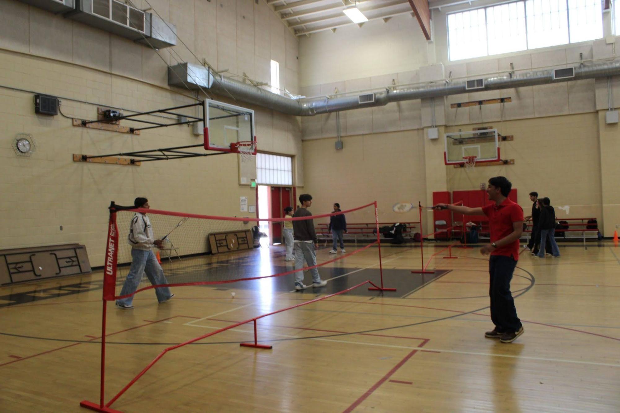 Van Nuys High School badminton club draws crowds every Tuesday