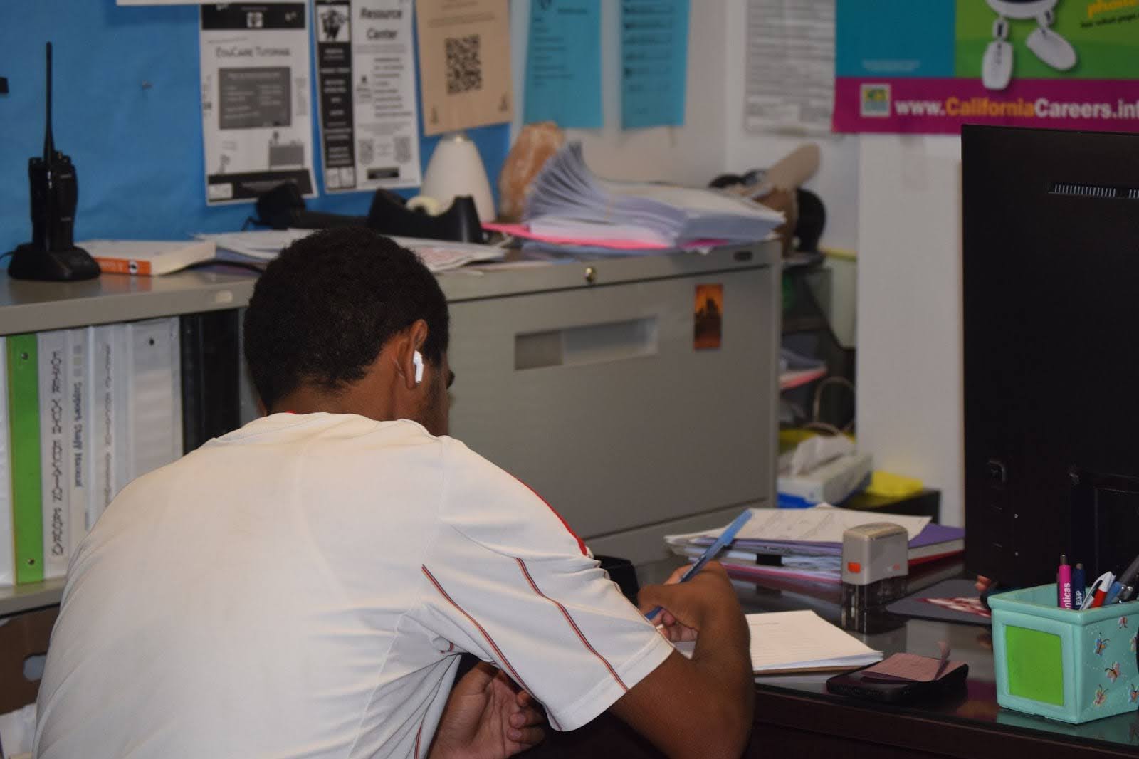Academic cousneling provides students with guidance on academics, college planning, career goals and personal challenges throughout high school. 