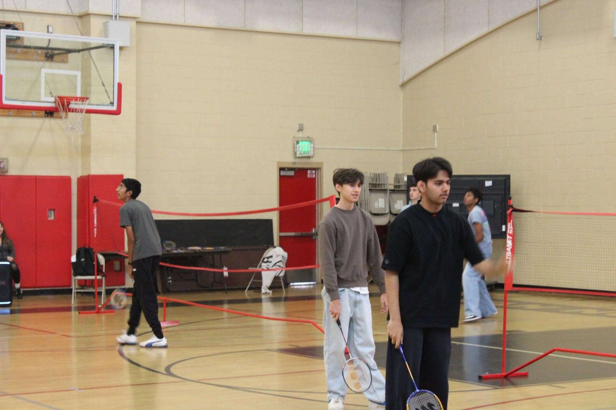 Van Nuys High School badminton club draws crowds every Tuesday