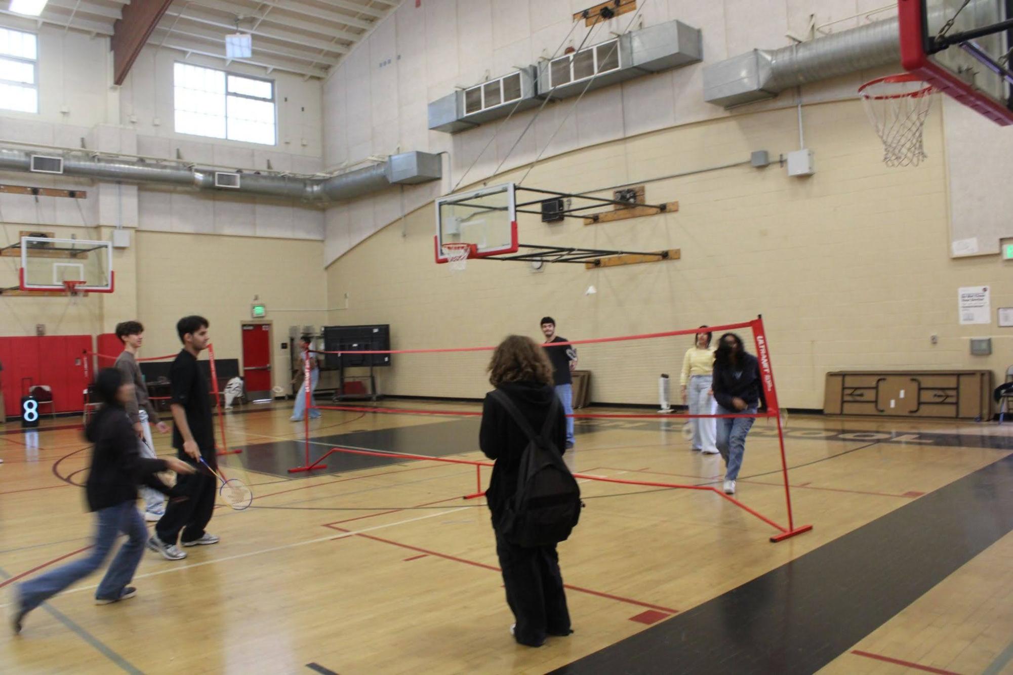 Van Nuys High School badminton club draws crowds every Tuesday